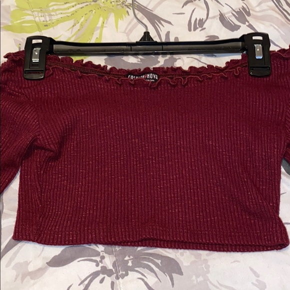 Fashion Nova Tops - Long Sleeve Crop Top